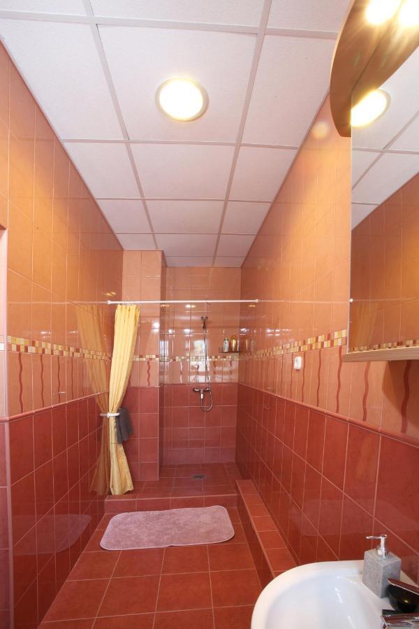 Airport Szallo Hotel